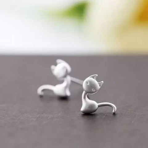 Shy Cat Earrings - Loville.co